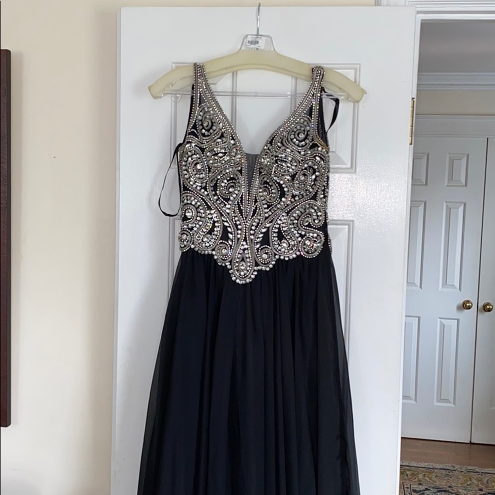 Black prom dress